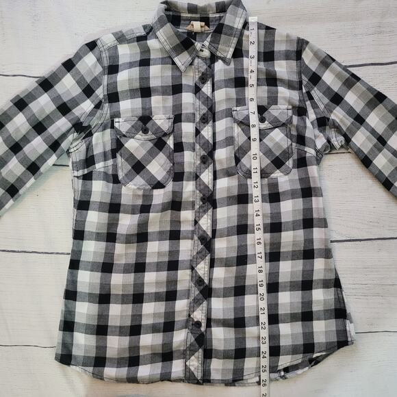 Duluth Trading Co Size M Women's T-Shirt Flannel Long Sleeve Shirt Plaid - Picture 4 of 8